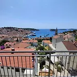 Apartman Brand New W Balcony & Perfect Seaview At Center *