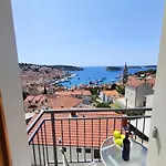 Brand New W Balcony & Perfect Seaview At Center