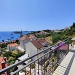 Apartman Brand New W Balcony & Perfect Seaview At Center *