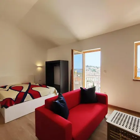 Brand New W Balcony & Perfect Seaview At Center