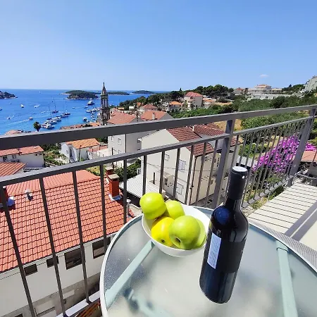 Apartamento Brand New W Balcony & Perfect Seaview At Center *