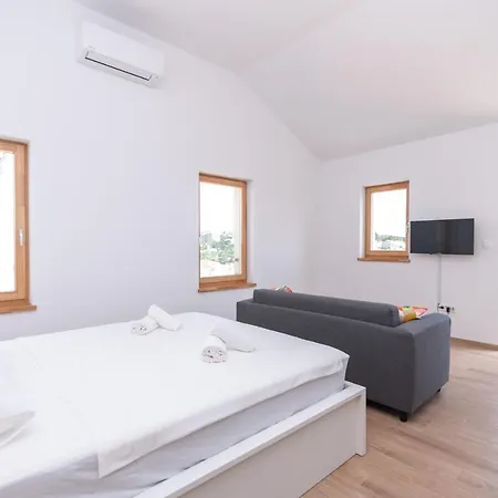 Brand New W Balcony & Perfect Seaview At Center Apartamento Hvar Town