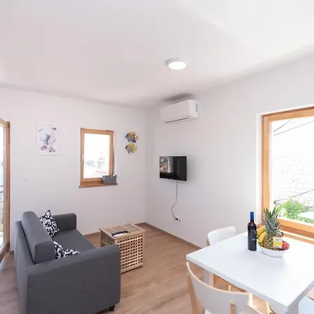 Apartamento Brand New W Balcony & Perfect Seaview At Center *