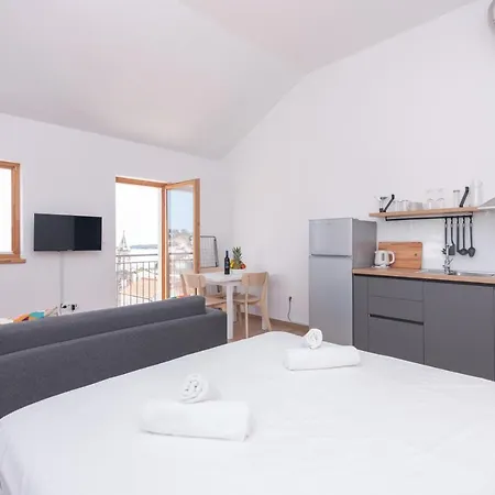 Apartamento Brand New W Balcony & Perfect Seaview At Center