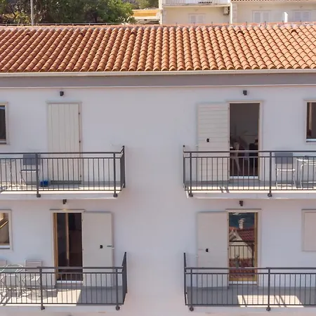 Brand New W Balcony & Perfect Seaview At Center Apartamento Hvar Town