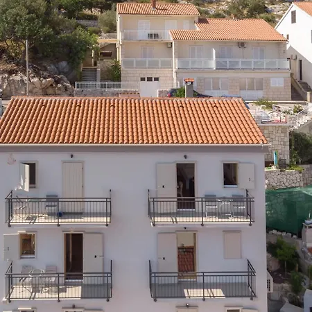 شقة Brand New W Balcony & Perfect Seaview At Center *