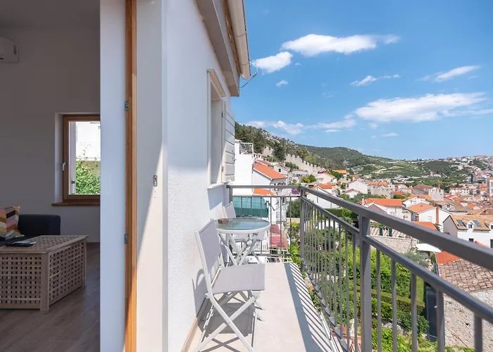 Apartment Brand New W Balcony & Perfect Seaview At Center Hvar Town