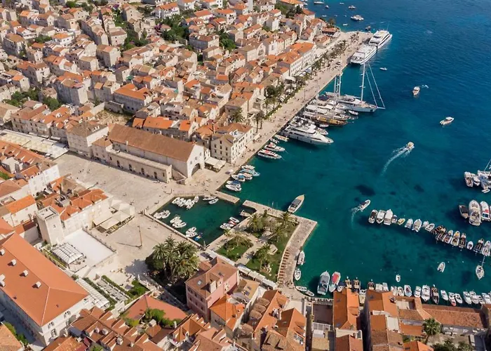 Apartment Brand New W Balcony & Perfect Seaview At Center Hvar Town