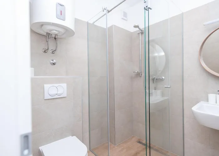 Brand New W Balcony & Perfect Seaview At Center アパート