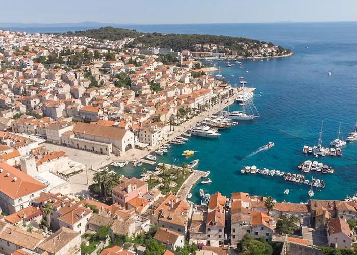 Apartment Brand New W Balcony & Perfect Seaview At Center Hvar Town