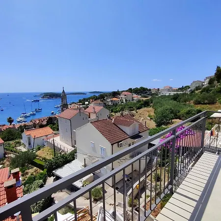 Apartment Brand New W Balcony & Perfect Seaview At Center *