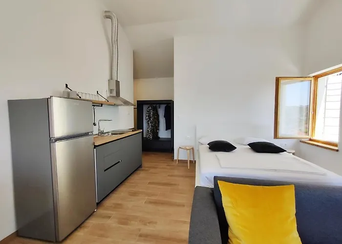 Apartment Brand New W Balcony & Perfect Seaview At Center Hvar Town