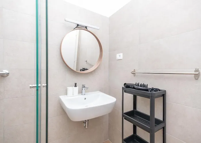 Brand New W Balcony & Perfect Seaview At Center *